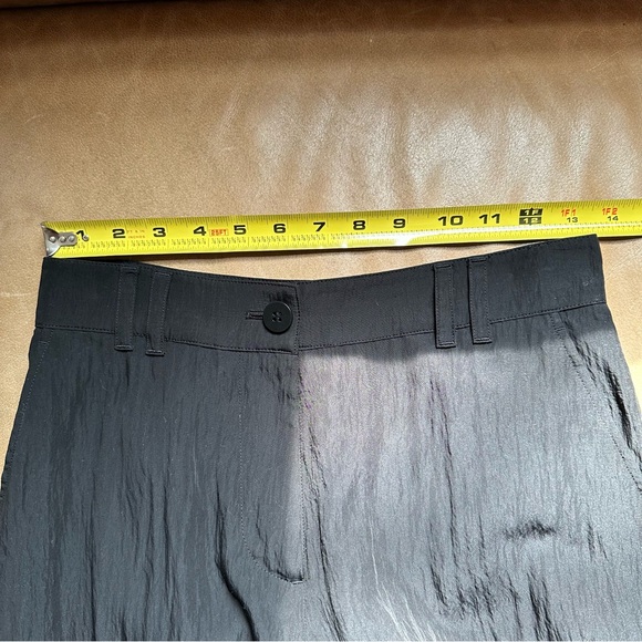 COS Longline Cargo Shorts black minimal summer spring contemporary knee length - Picture 5 of 7